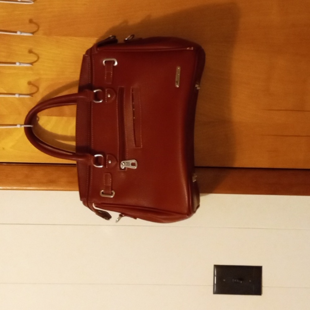 Purse - Picture 2 of 4